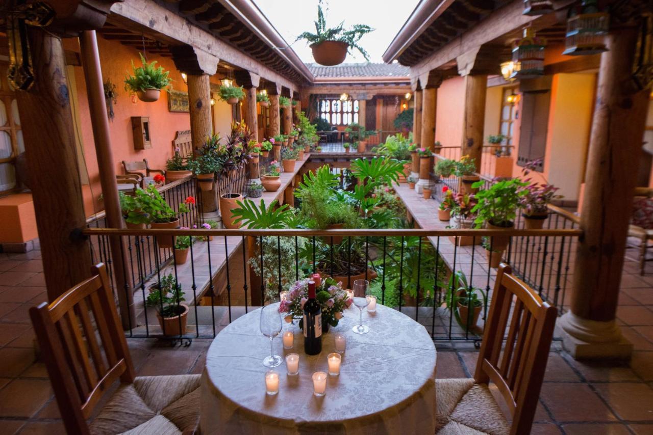 Hotel Pueblo Magico Пацкуаро Экстерьер фото