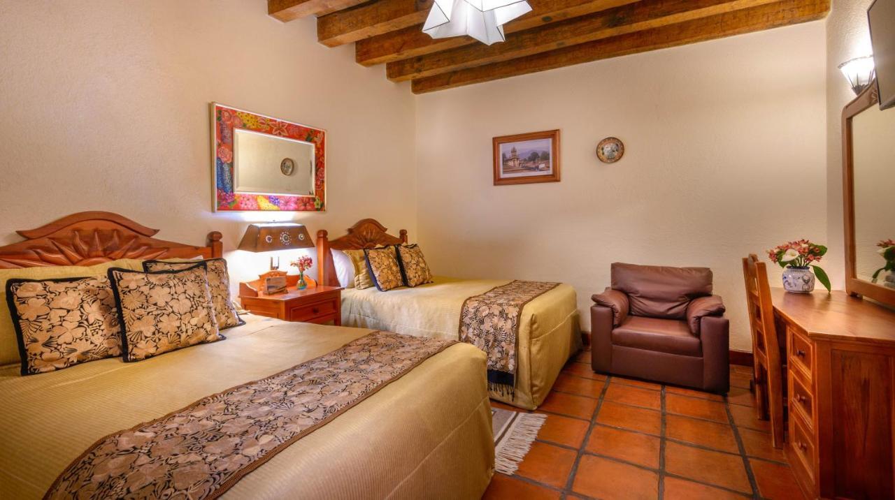 Hotel Pueblo Magico Пацкуаро Экстерьер фото