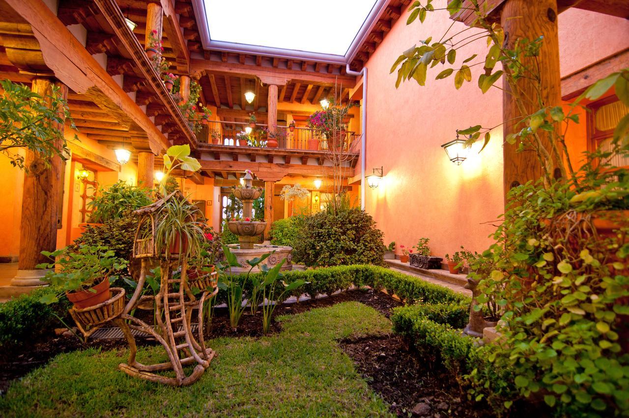 Hotel Pueblo Magico Пацкуаро Экстерьер фото
